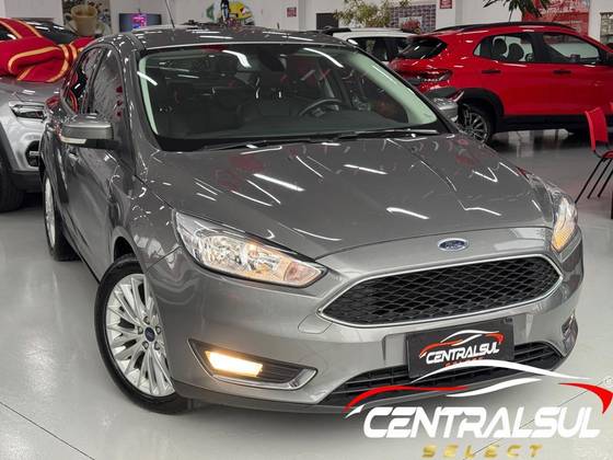 FORD FOCUS 2.0 SE SEDAN 16V FLEX 4P POWERSHIFT FORD FOCUS 2.0 SE SEDAN 16V FLEX 4P POWERSHIFT